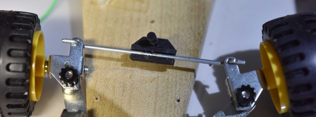 ステアリング機構のパーツ